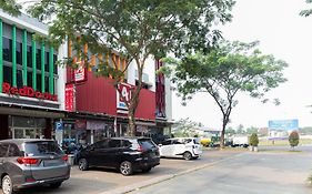 Reddoorz @ Garden Boulevard Citra Raya Tangerang